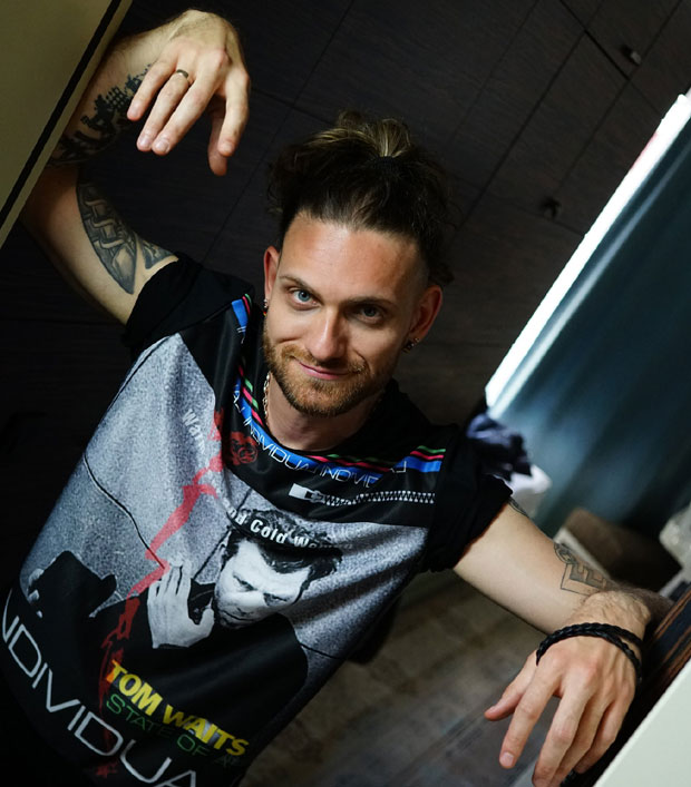 Ален Адемовић песмом Ево сунца започиње соло каријеру (ВИДЕО)